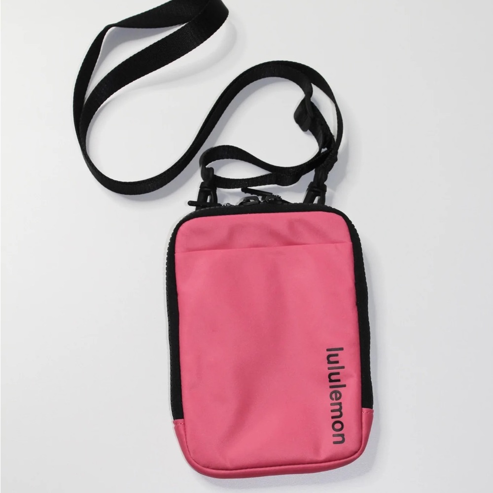 LULULEMON Easy Access Crossbody Bag in Guava